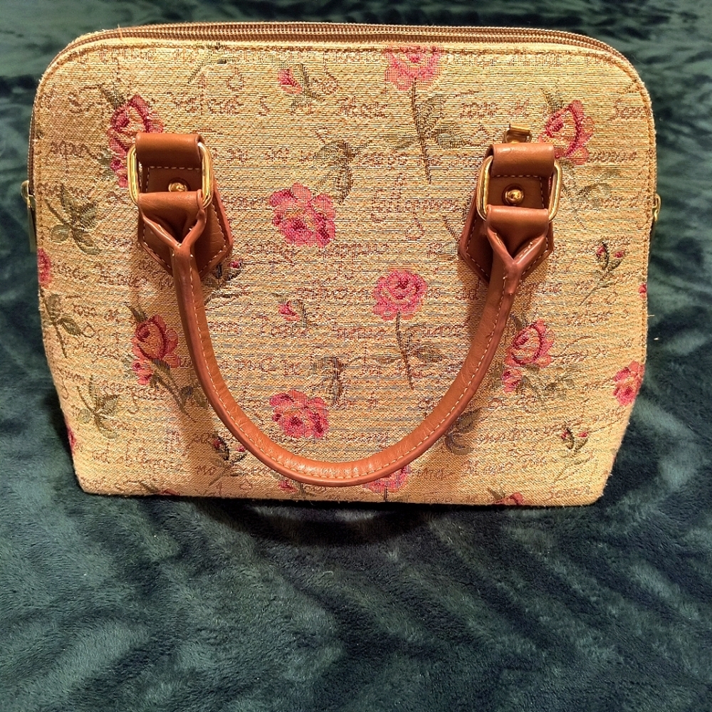 Signare women floral embroider canvas Handbag. Prefect condition.